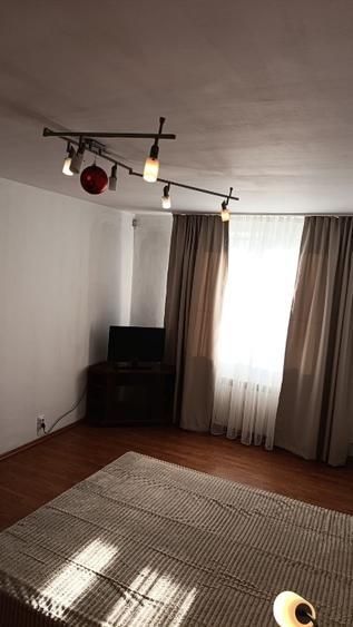 Apartament 2 camere RENOVAT de închiriat – Drumul Taberei zona Ghencea - Poză 2