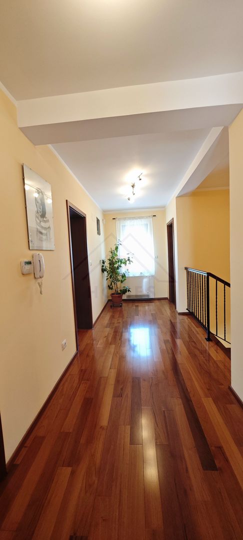 Casa spatioasa. Pretabil si pt. clinica, invatamant, camin varstnici. - Poză 28