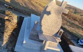 Executăm lucrări de suprafață și cripte - Poză 2