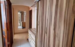 Apartament cu 3 camere - Poză 4