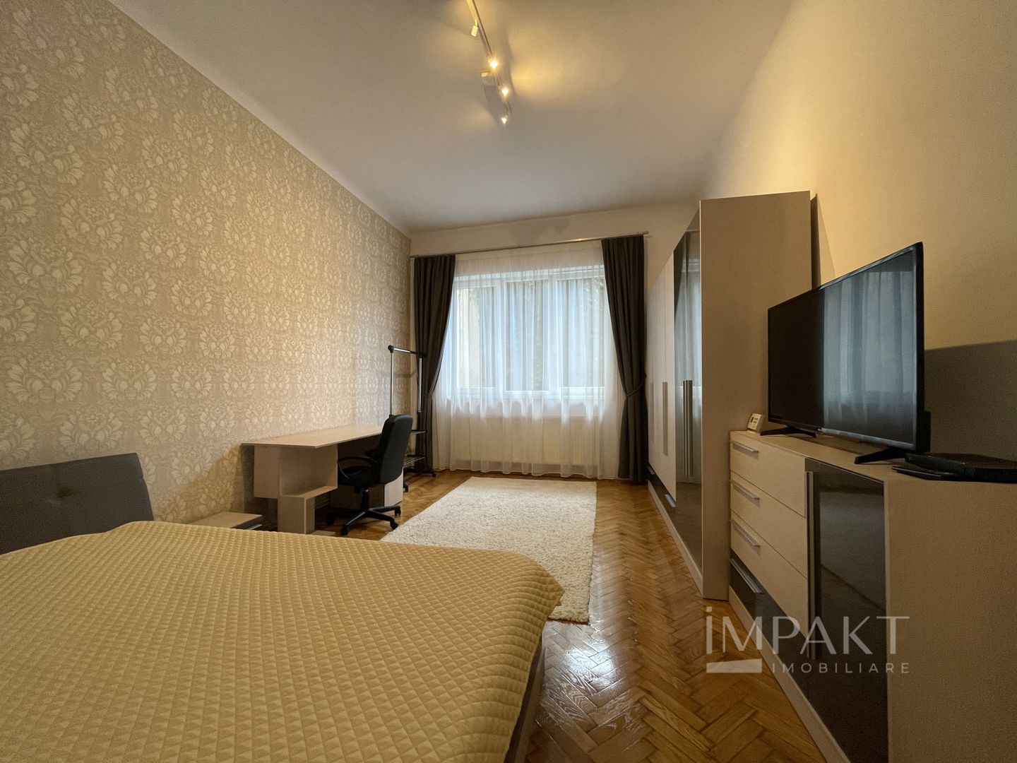 Apartament cu o cameră în zona centrala! - Poză 1
