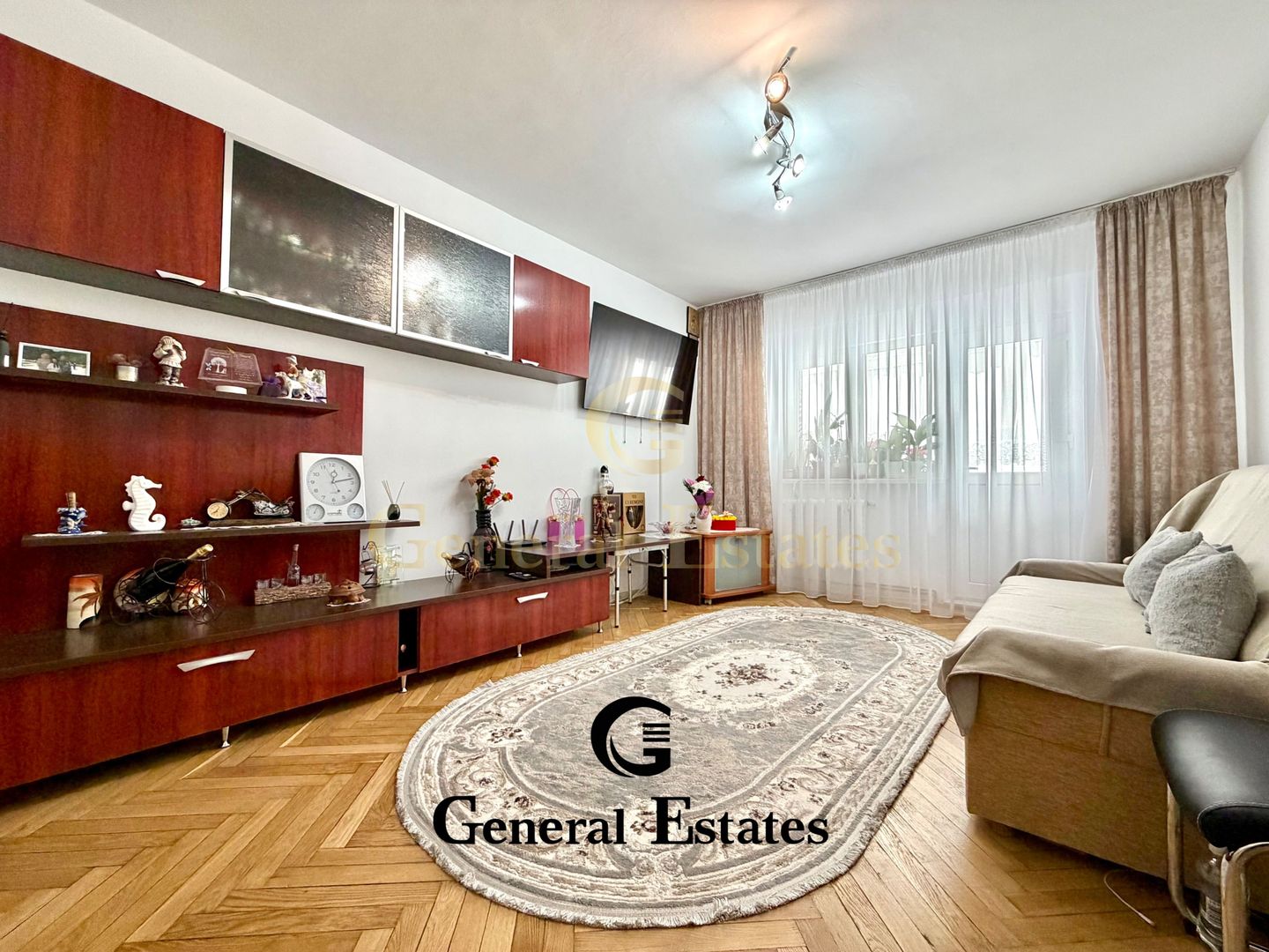 Vânzare apartament 2 camere decomandat | Mircea cel Bătrân | Etaj 1 - Poză 2