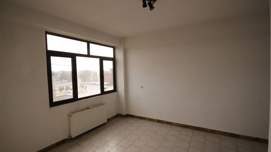 Imobil destinatie birouri + depozit - Poză 42