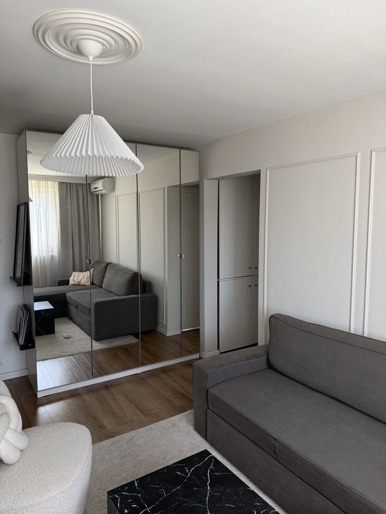 APARTAMENT  RENOVAT COMPLET MOBILAT METROU ZONA PIATA VICTORIEI - Poză 3