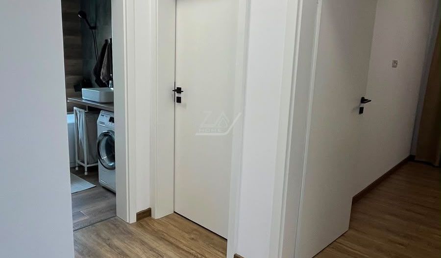 Apartament nou la asfalt.Mobilat si utilat complet. 2 locuri de parcare. - Poză 6