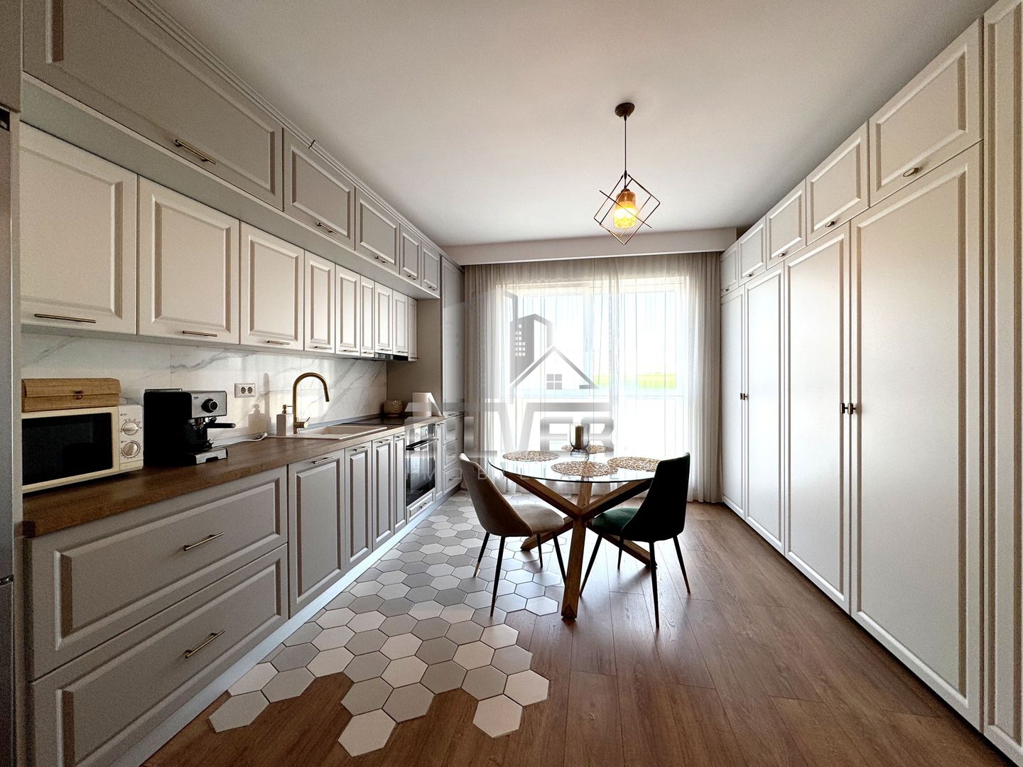 Apartament ultrafinisat/parcare/5 minute de Vivo Mall. - Poză 5