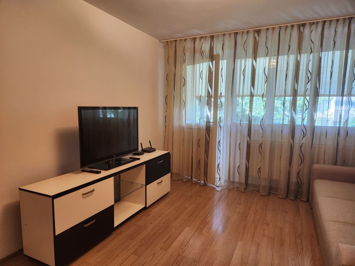 Apartament cu 2 camere de închiriat – Strada Brașov | Drumul Taberei - Poză 2