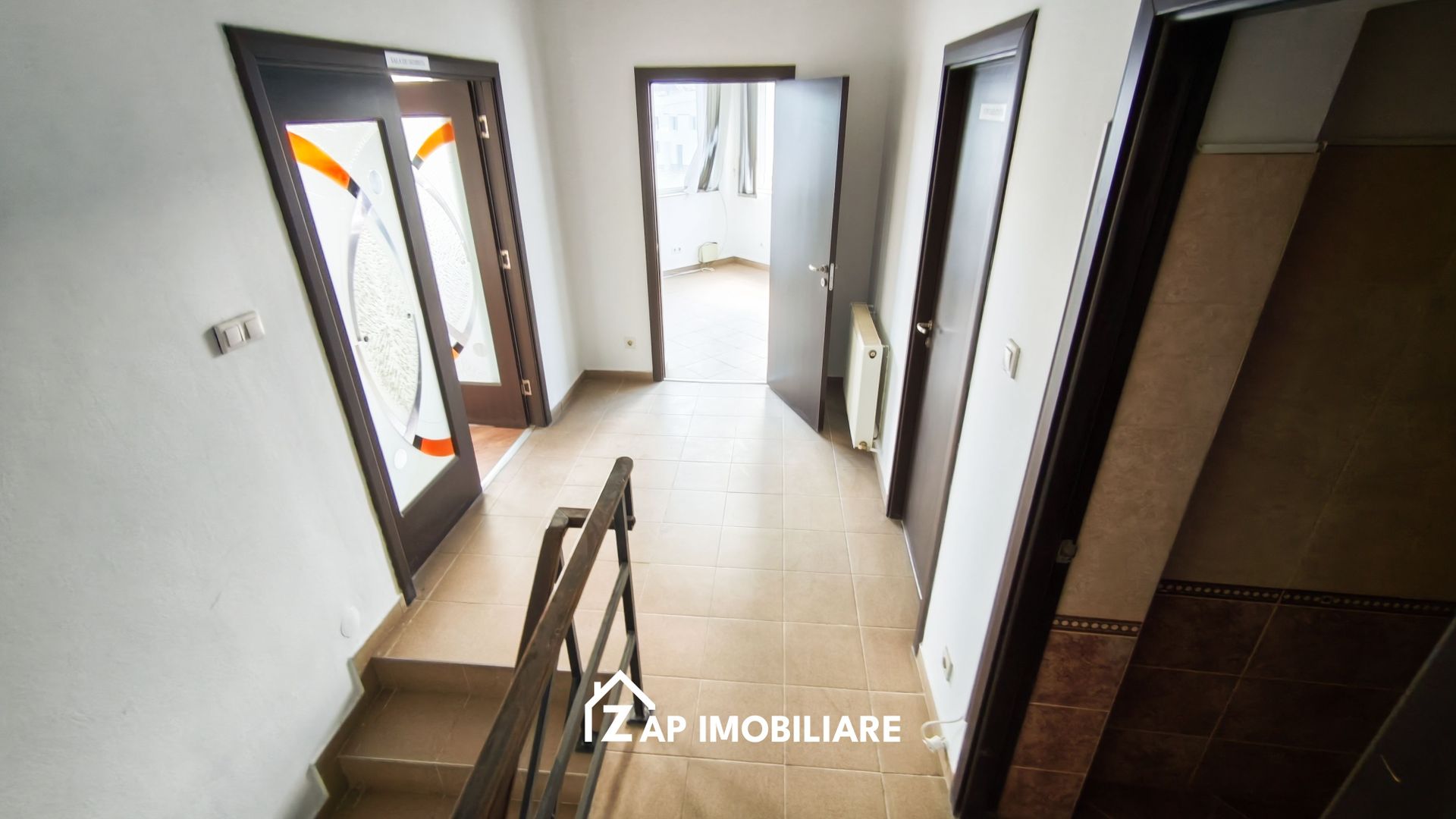 Cazare Muncitori - 10 incaperi - 5 băi - 1 bucătărie - Poză 10