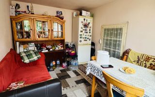 Casa de vanzare cu 2 camere si teren 1068 mp zona Renașterii - Poză 2