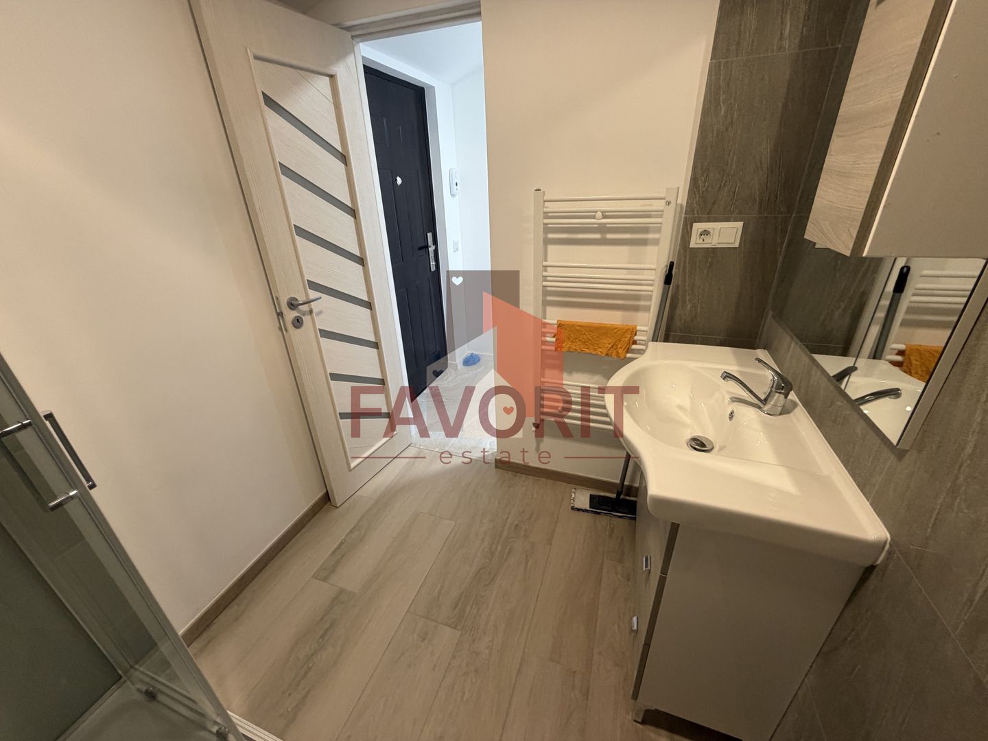 Mobilat si utilat. Disponibil imediat.  Bucatarie inchisa - Poză 9