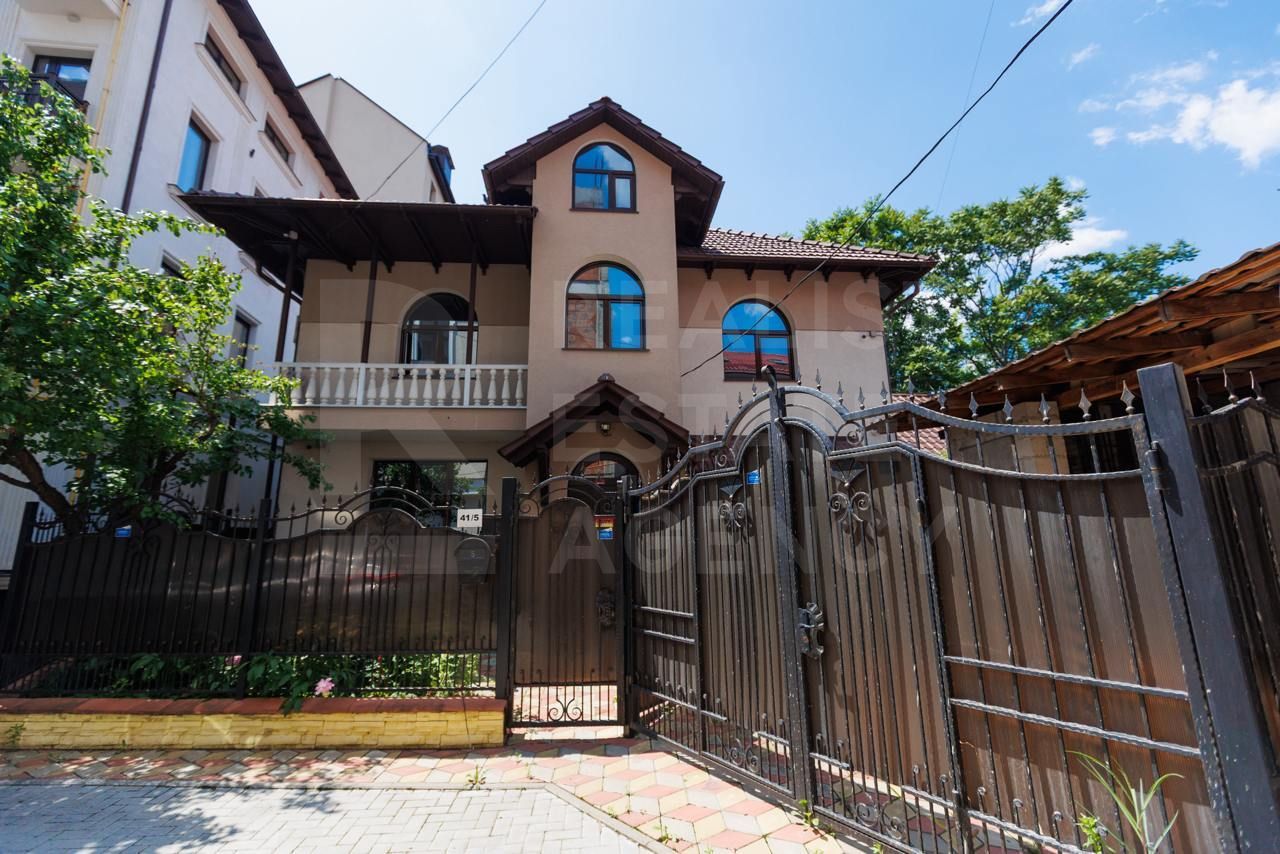 Chirie, spațiu de birouri, 236 mp, strada București, Centru - Poză 1