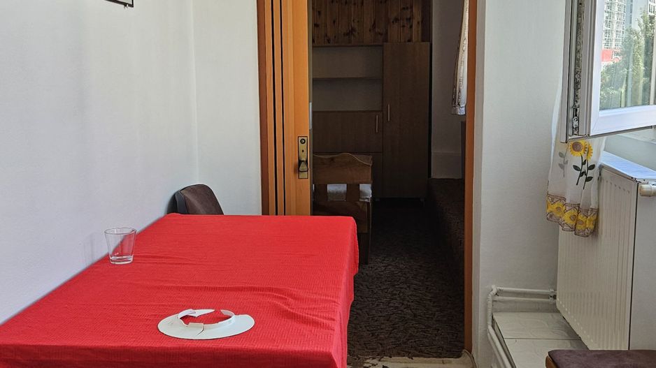 Spitalul Judetean-str Carpatilor apartament de inchiriat, mobilat,parcare - Poză 9
