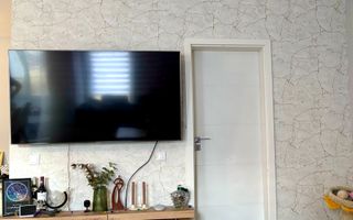 Apartament trei camere / Parcare / Zona Florilor - Poză 2