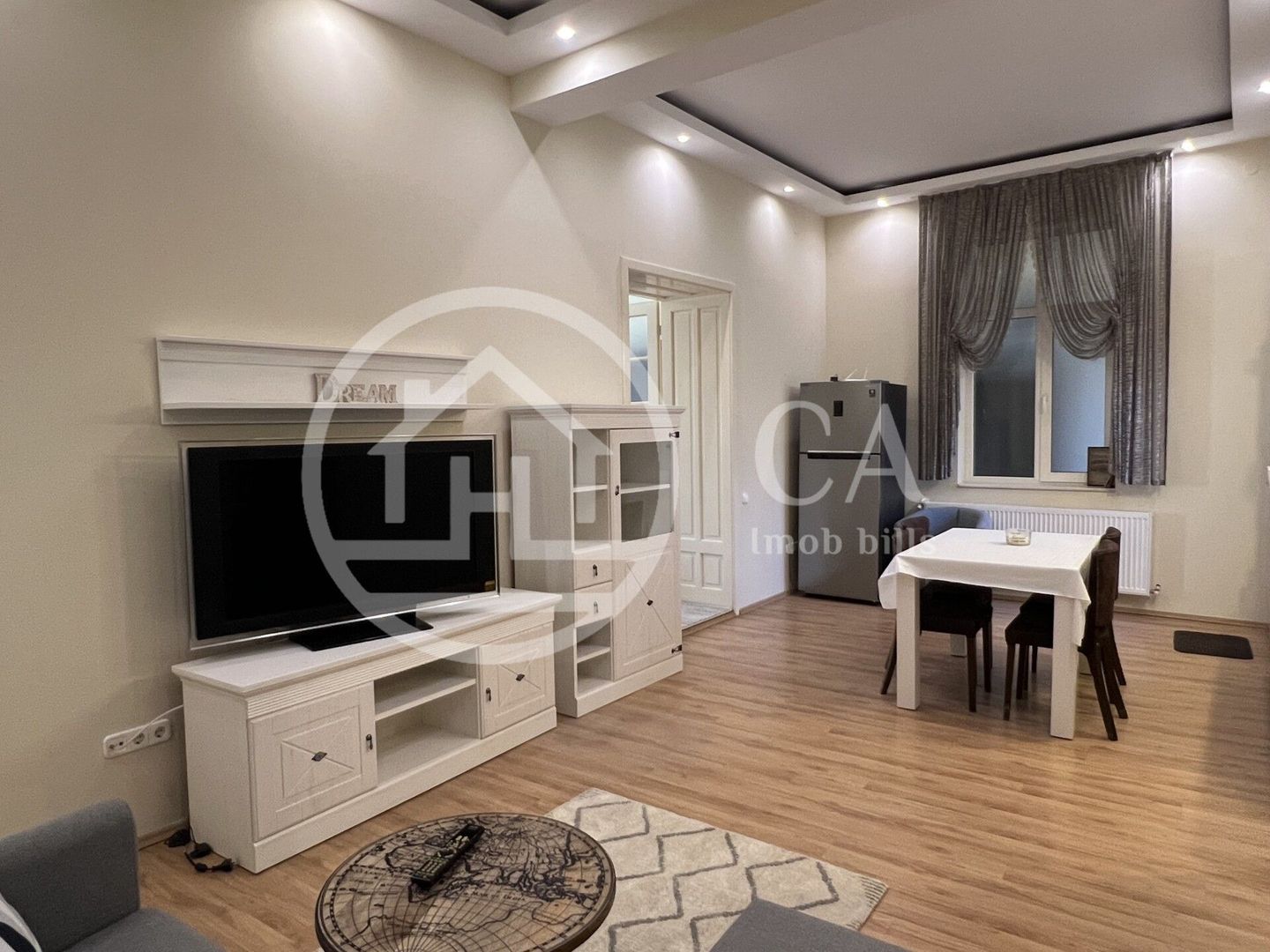 Apartament cu 3 camere de inchiriat Ultracentral Oradea - Poză 3