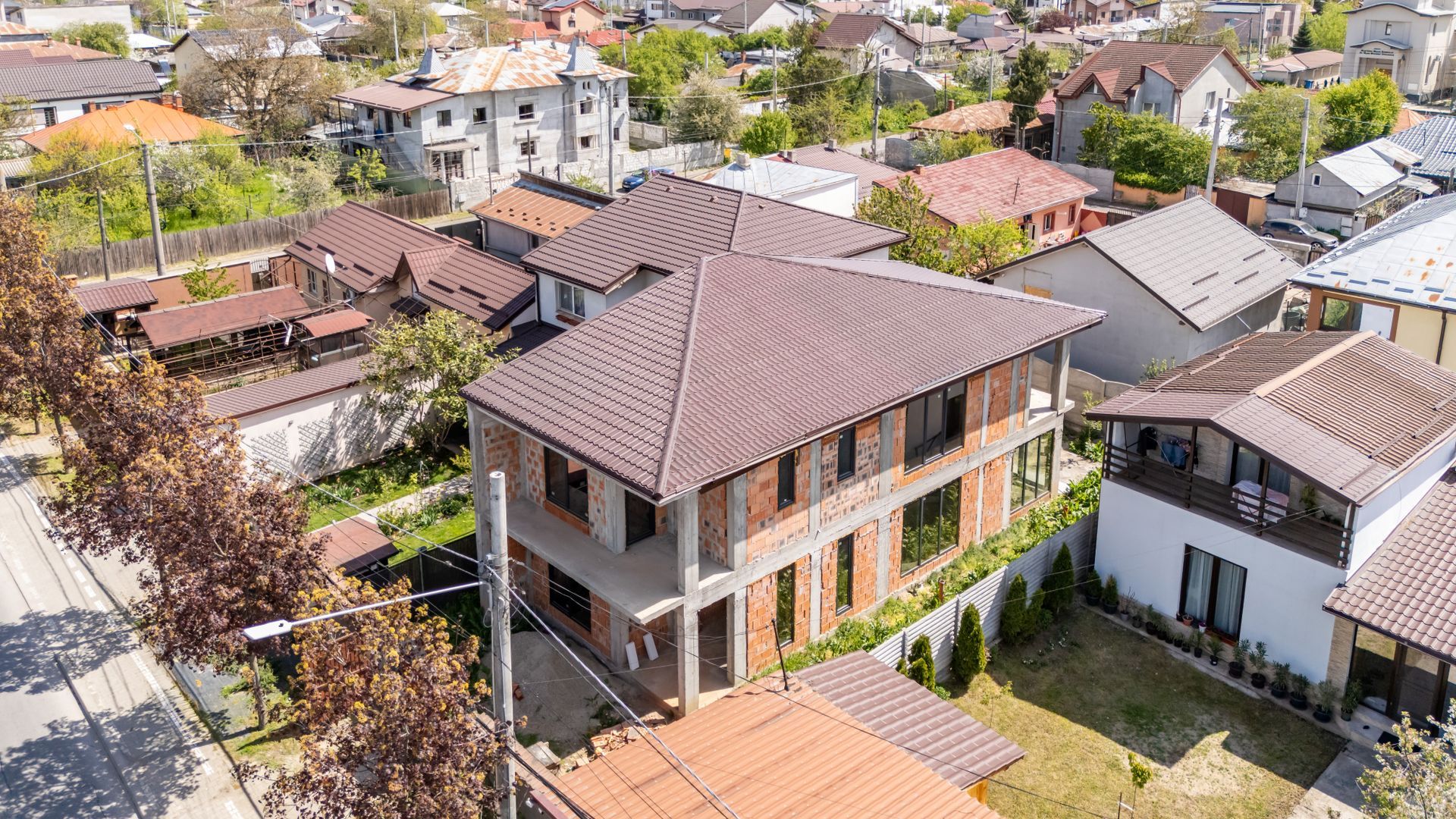 CASA DE VANZARE la rosu in Chitila | Strada Rudeni | UTILITATI - Poză 3