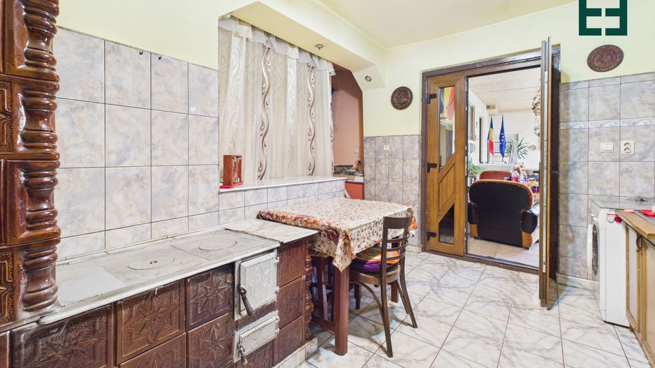 Casă cu 10 camere și 1437 mp teren în Ineu - Arad - Poză 30