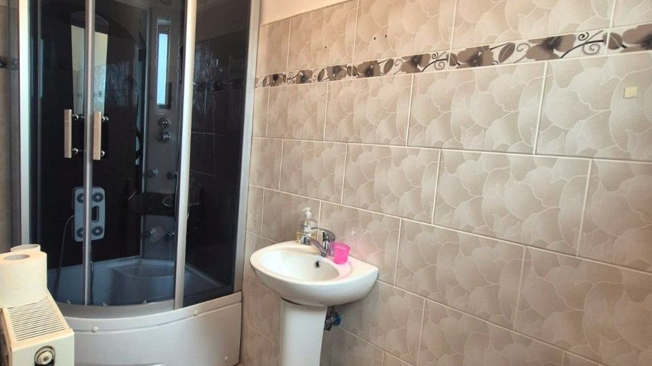 Casă pretabilă investiție, spațioasă, singur în curte, 600 mp teren - Poză 16