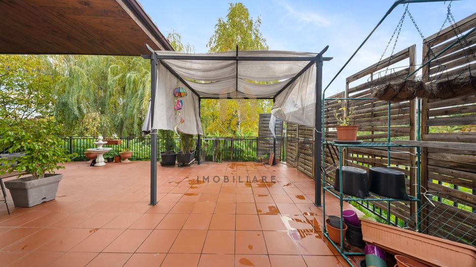 Resedinta impunatoare cu teren generos de 2.012 mp in Buna Ziua! - Poză 11