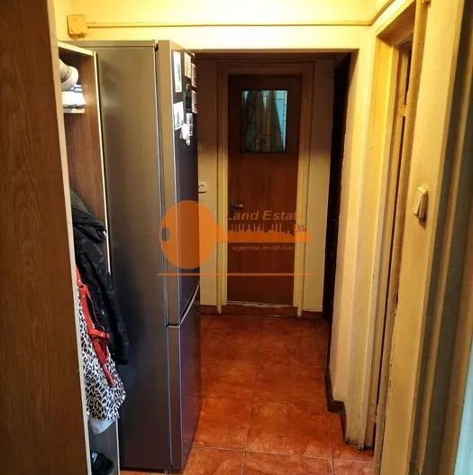 Apartament cu 2 camere Drumul Taberei - 6 minute de Metrou Constantin Brâncuși - Poză 2