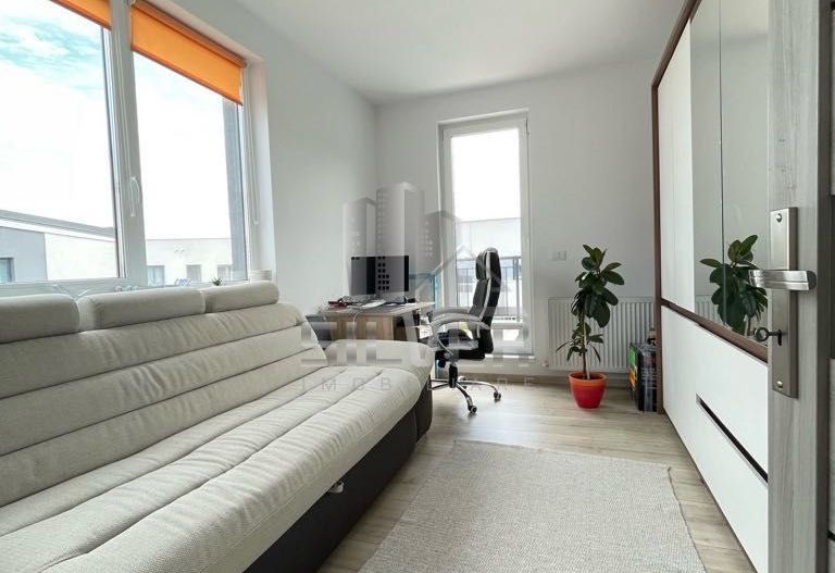 Apartament 3 camere, Floresti zona Sub Cetate - Baza Sportiva Floresti - Poză 2