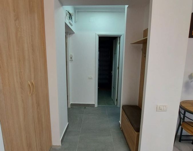 Închiriez garsonieră spațioasă,Vitan, metrou aproape, centrală proprie - Poză 9