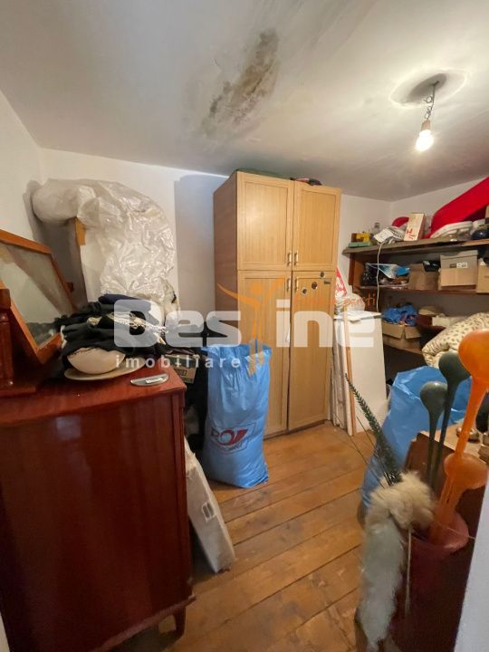 🏡 Casă la curte P+M – Sector 5 cu beci si garaj - Poză 4