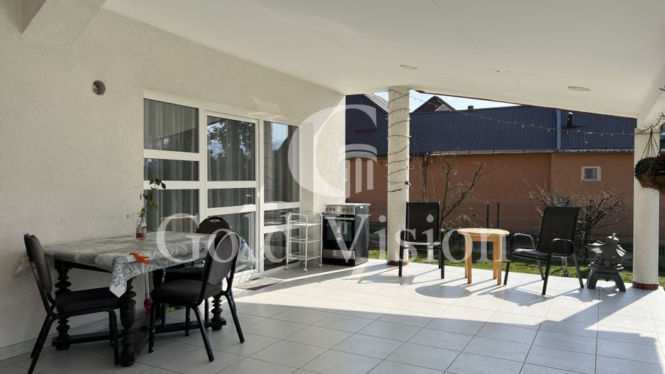 Case cu 7 camere, curte proprie + spălătorie, în Sighetu Marmației - Poză 22