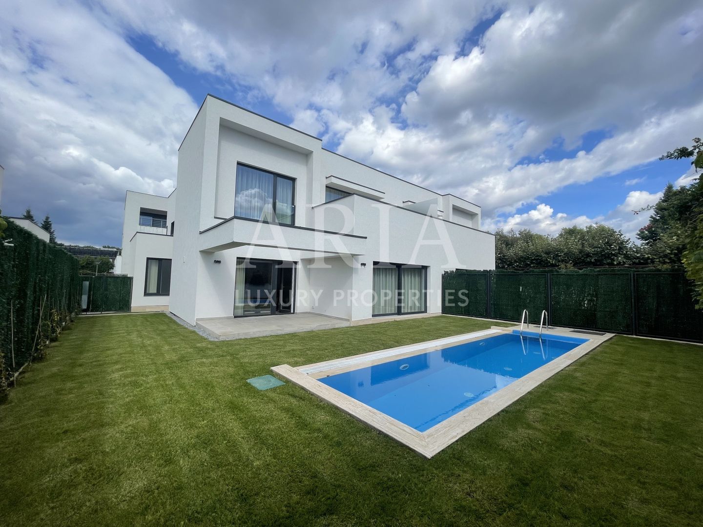 MODERN VILLA -  FIRST RENT - LUXURY GATED COMMUNITY - Poză 1