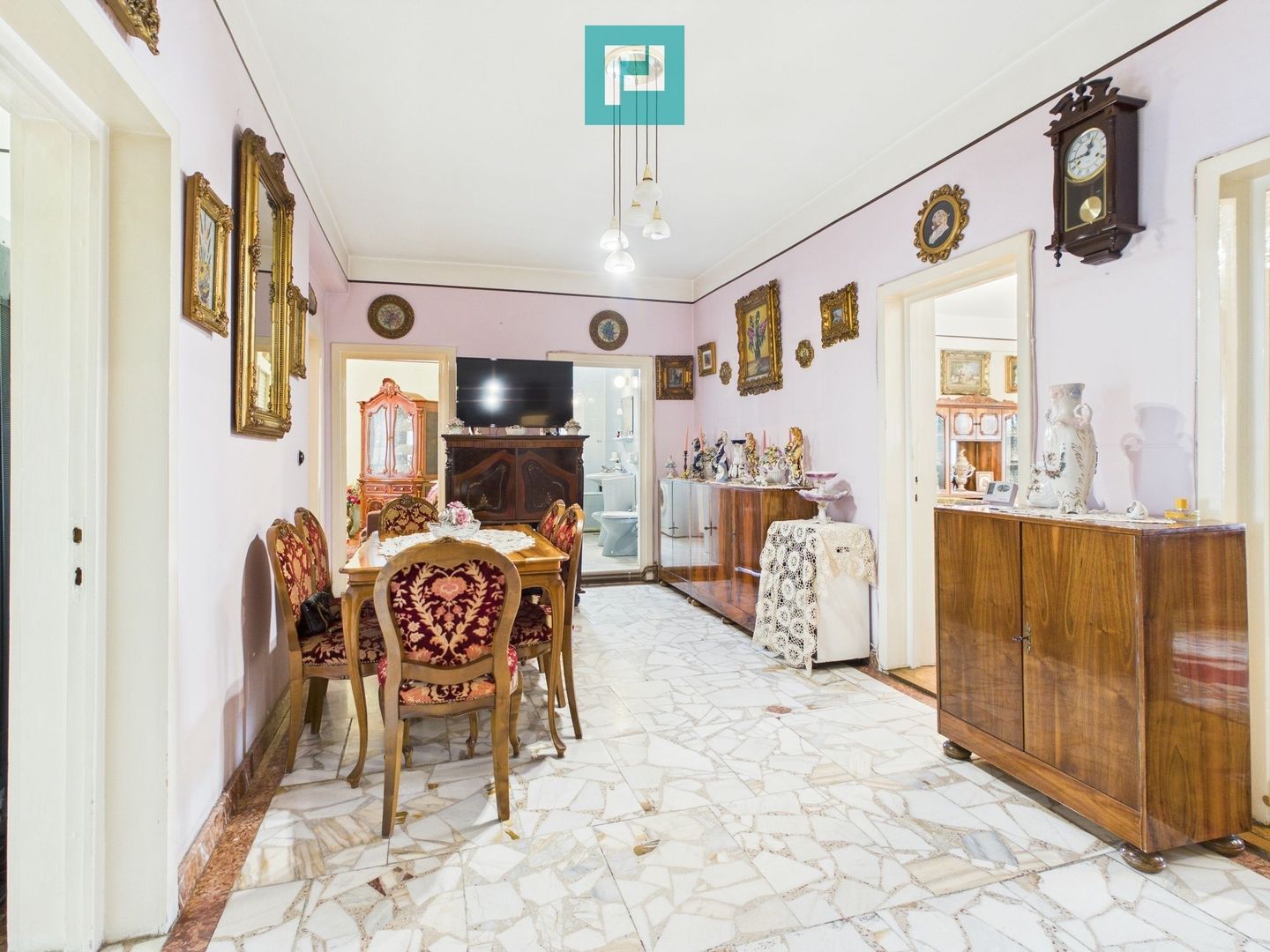 Apartament unic cu 4 camere în Centrul Aradului - Poză 2