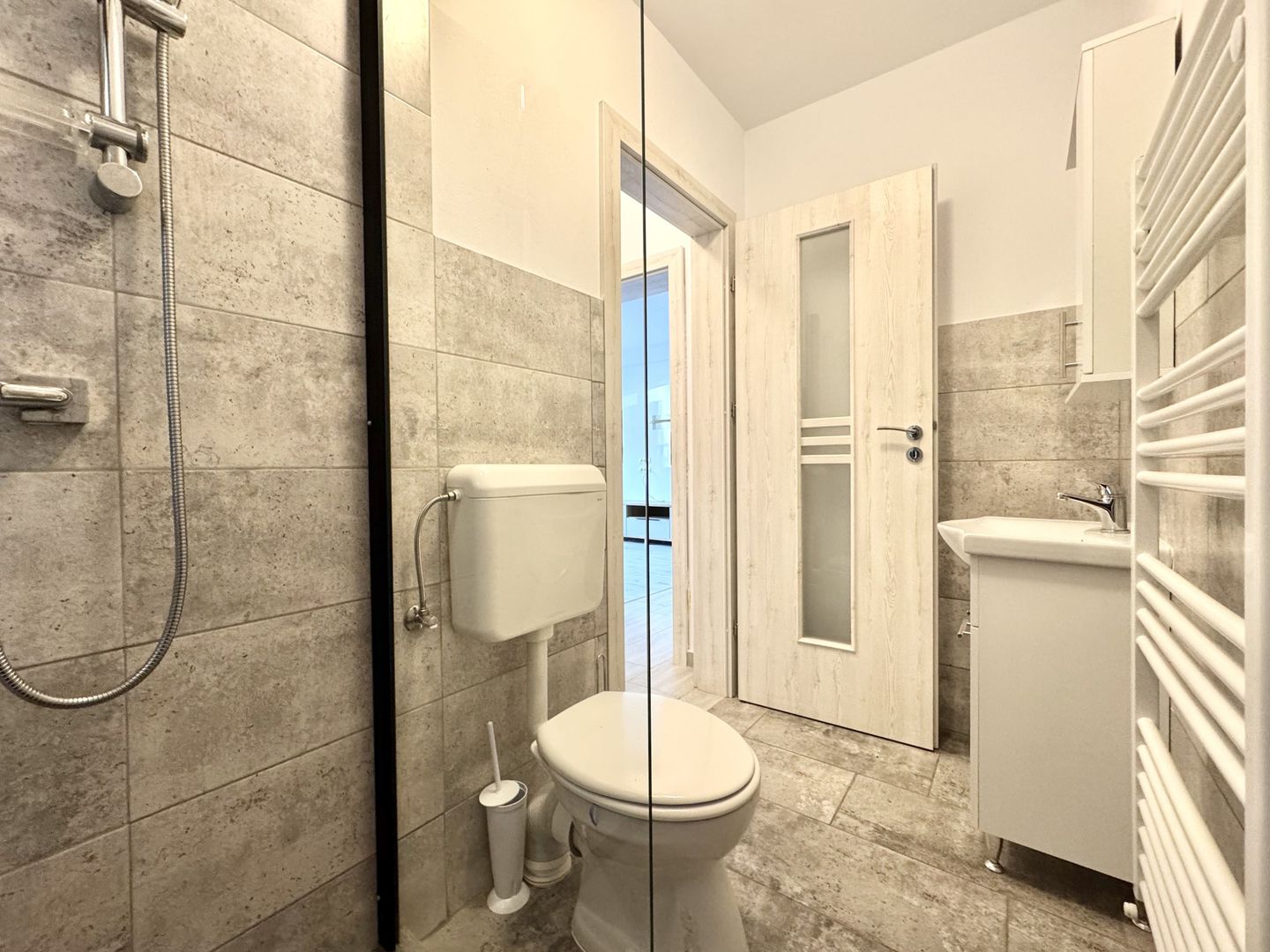 Confort și liniște: 3 camere cu curte – Lipovei - Poză 22