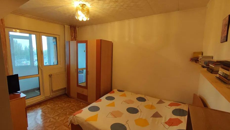 Apartament cu 3 camere, zona General - Poză 3