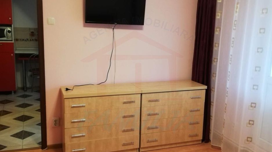 Inchiriere apartament 2 camere in Centru, 50 mp, 350 EURO/Luna - Poză 7