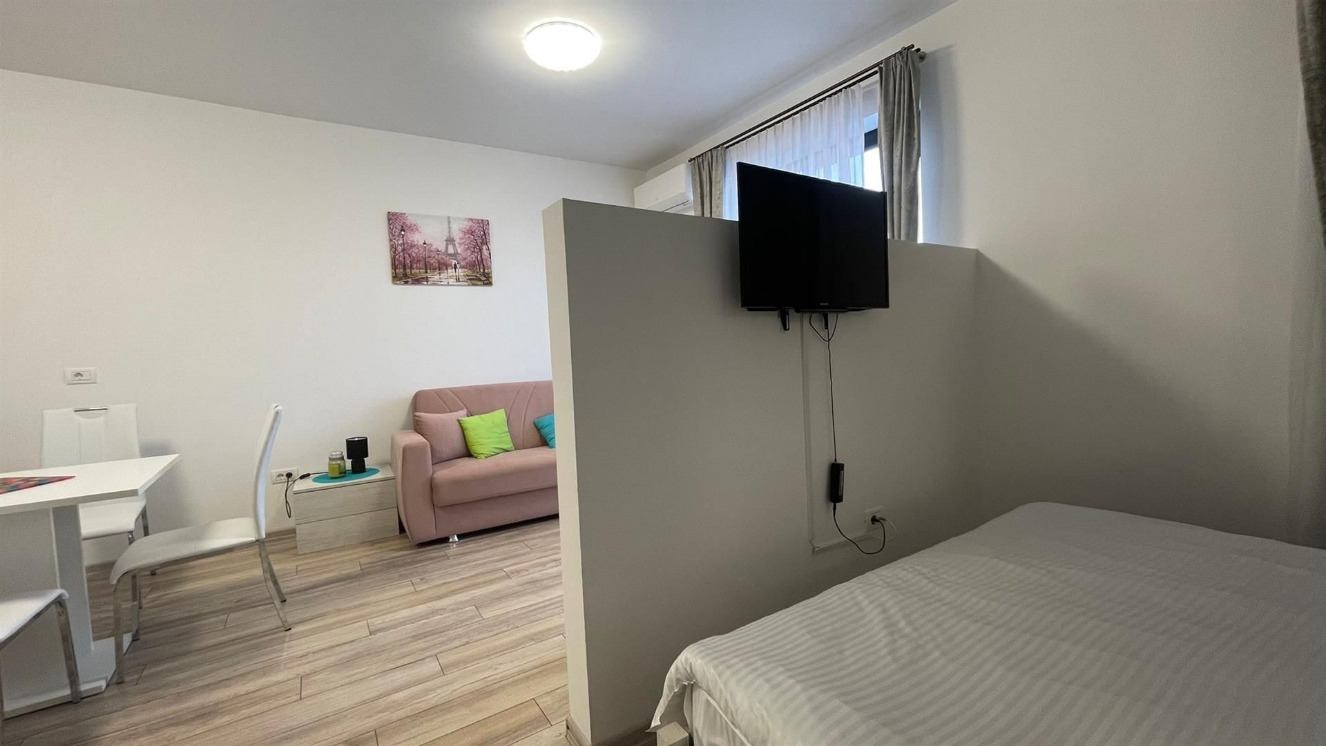APARTAMENT DE INCHIRIAT BLOC NOU BAILE FELIX - Poză 4