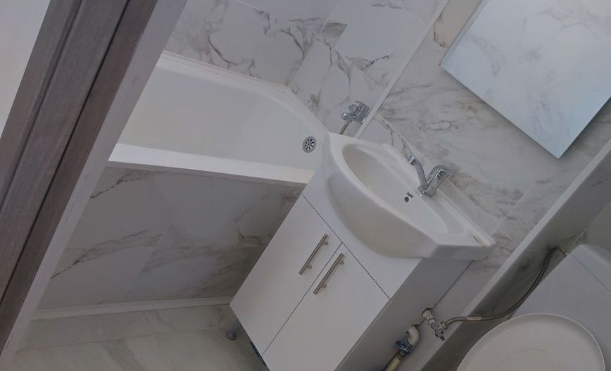 Vând apartament 2 camere - Poză 4