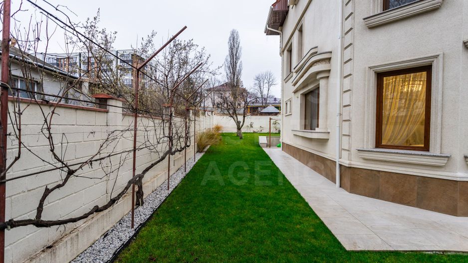 Vânzare, casă, 3 nivele, 300 mp+7,2 ari, str. Chișiniău, Cricova - Poză 12