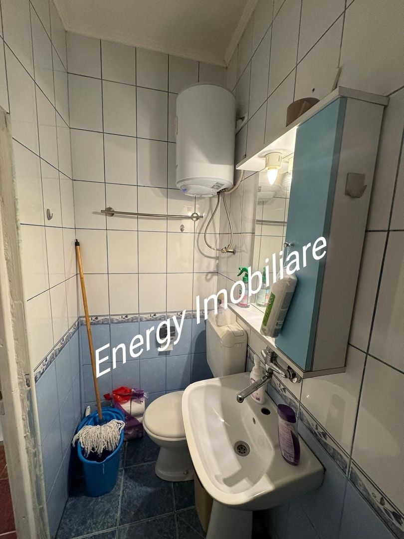 De vânzare o garsonieră recent renovată în zona 7 Noiembrie. - Poză 5