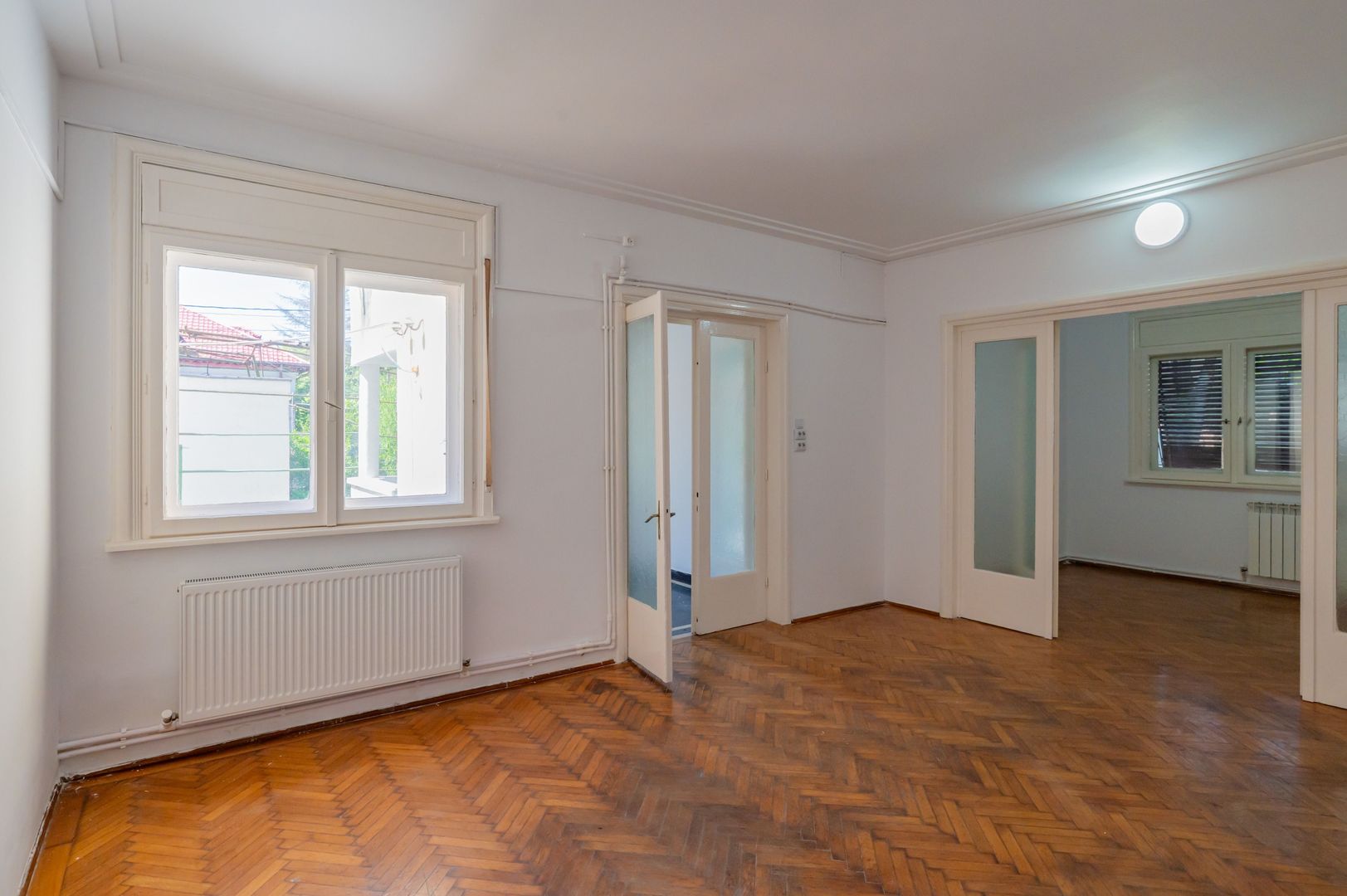 Raritate | Casa Căsătoriilor | Apartament în vilă, curte, 2 garaje! - Poză 12