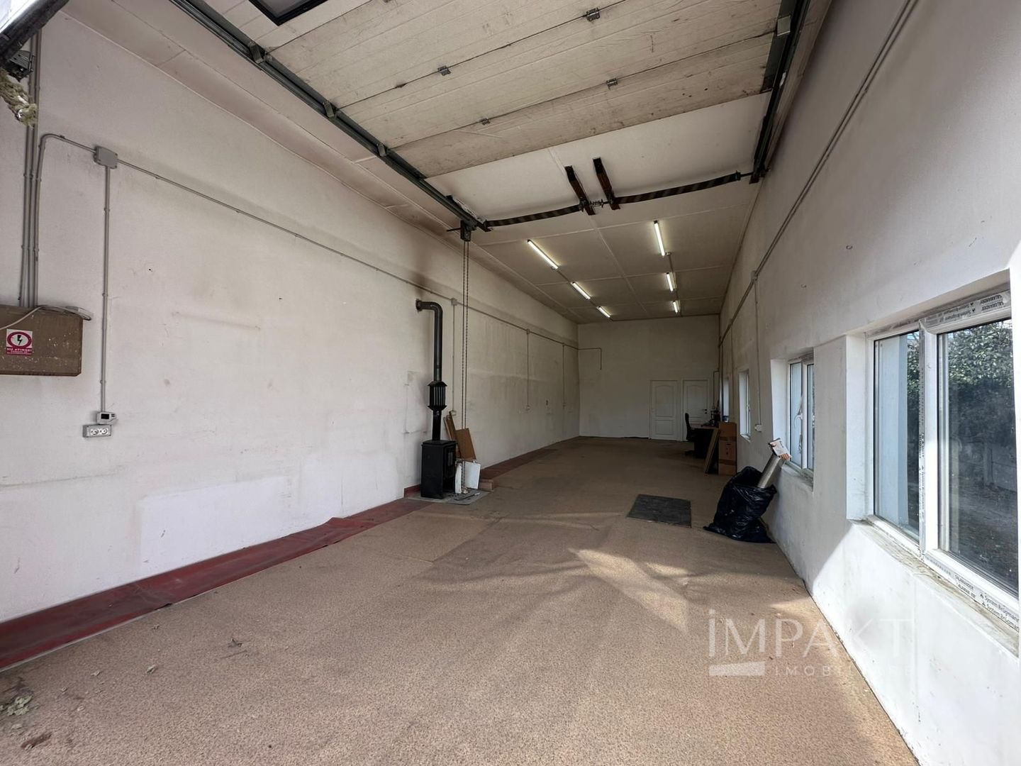 Floresti – Spatiu comercial 65 mp + 35 mp, groapa service, parcare - Poză 3