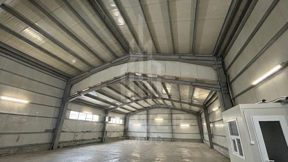 Hală Industrială Modernă 300 mp – Birou, Curent Trifazic și Acces Securizat - Poză 2