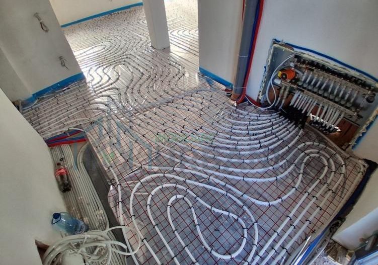 Casă modernă lângă Lacul Ezăreni - Poză 5