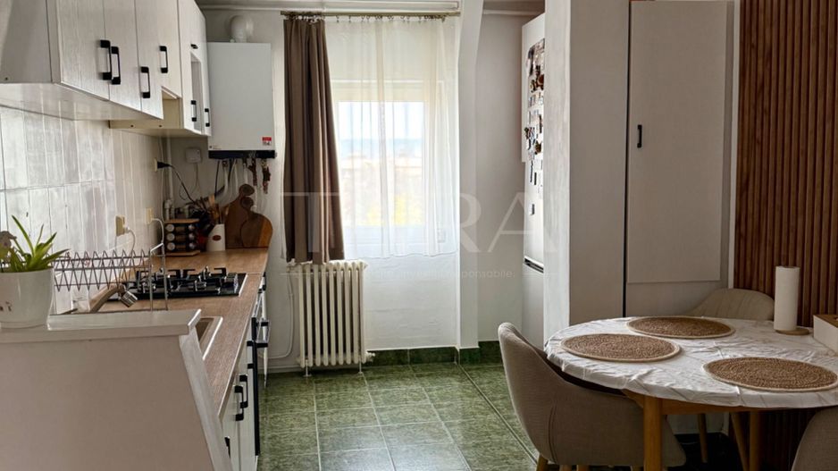 Vanzare apartament  decomandat zona Titulescu - Poză 1