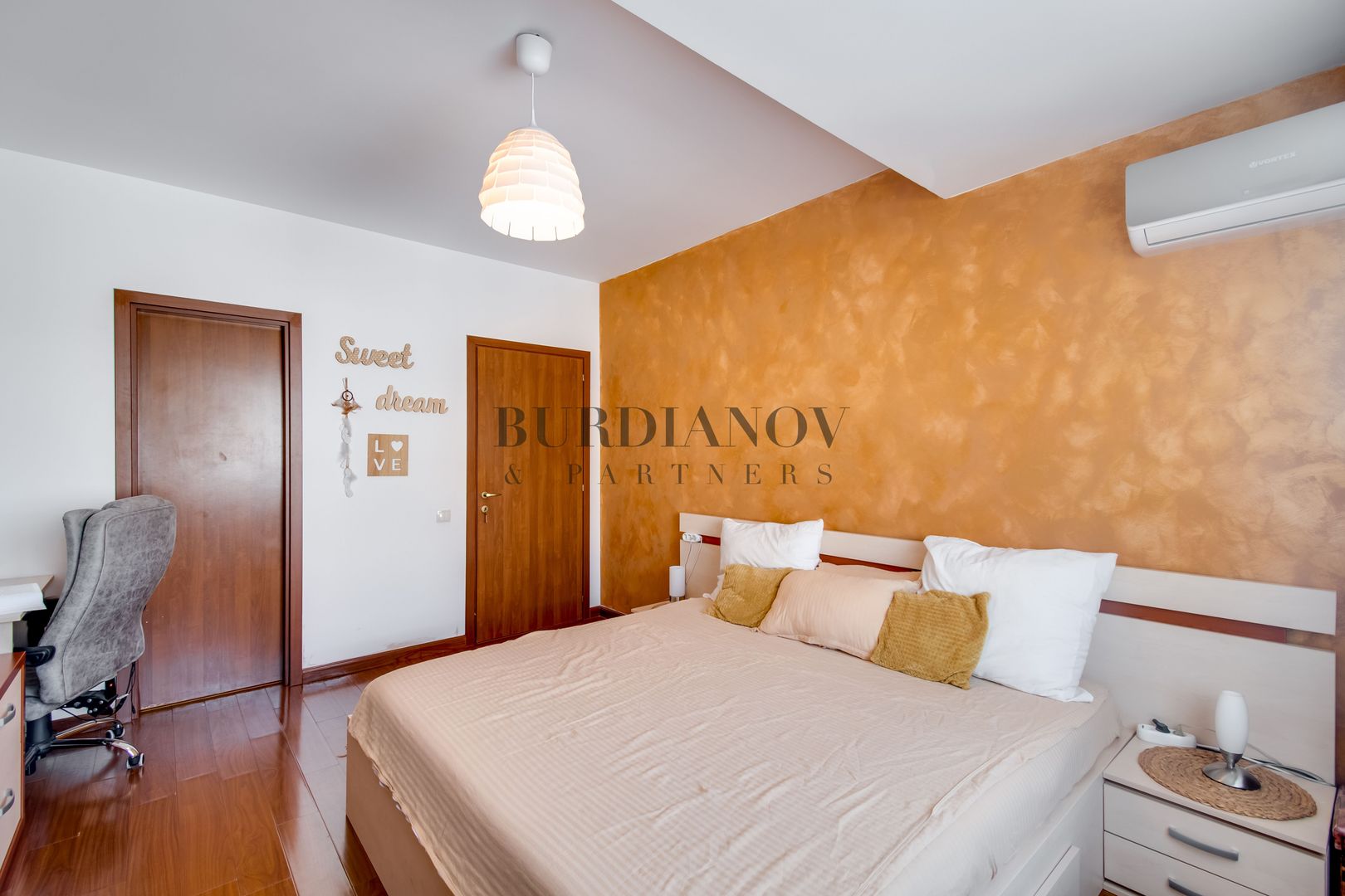 Apartament cu 3 camere de vânzare - Ten Blocks Residence-Metrou Păcii - Poză 7