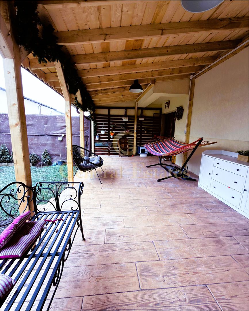 Casă tip triplex de vânzare în Sânpetru - Poză 4