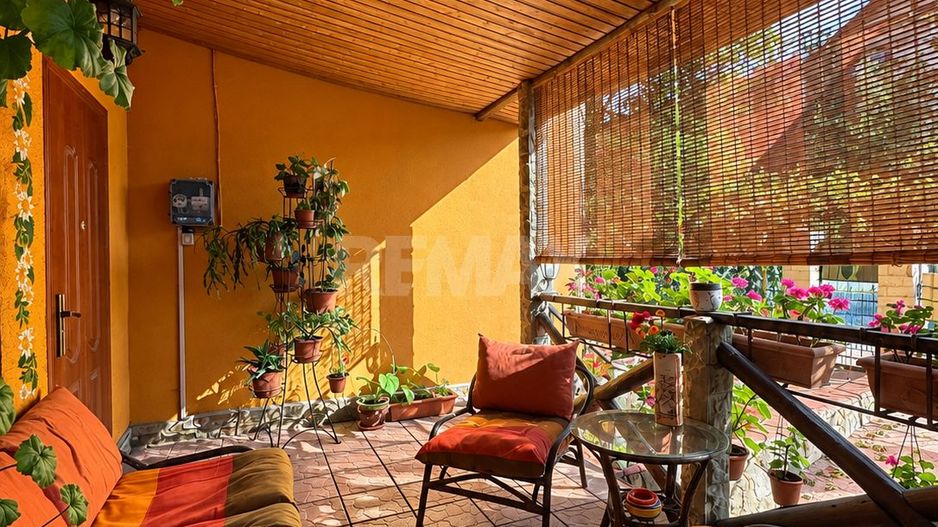 CASĂ CU PISCINĂ, SAUNĂ ȘI VEDERE PANORAMICĂ – TOHATIN - Poză 20