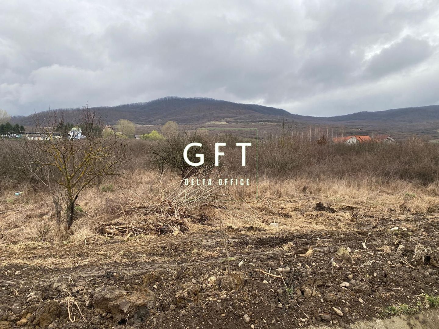 Teren 12,719 mp cu deschidere la DN17-ideal hala/parcare-Crainimat - Poză 3