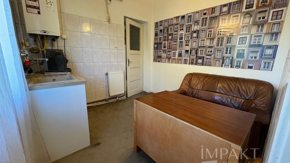 Birou sau locuință! 3 camere decomandate, zona semicentrala! - Poză 8