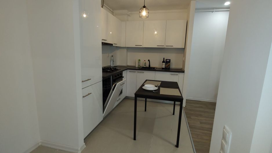 Apartament 2 camere vedere piscina Cosmopolis - Poză 16