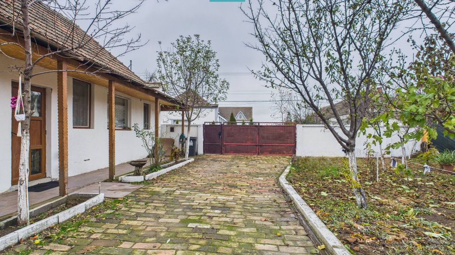 Casă complet renovată în Orțișoara. - Poză 21