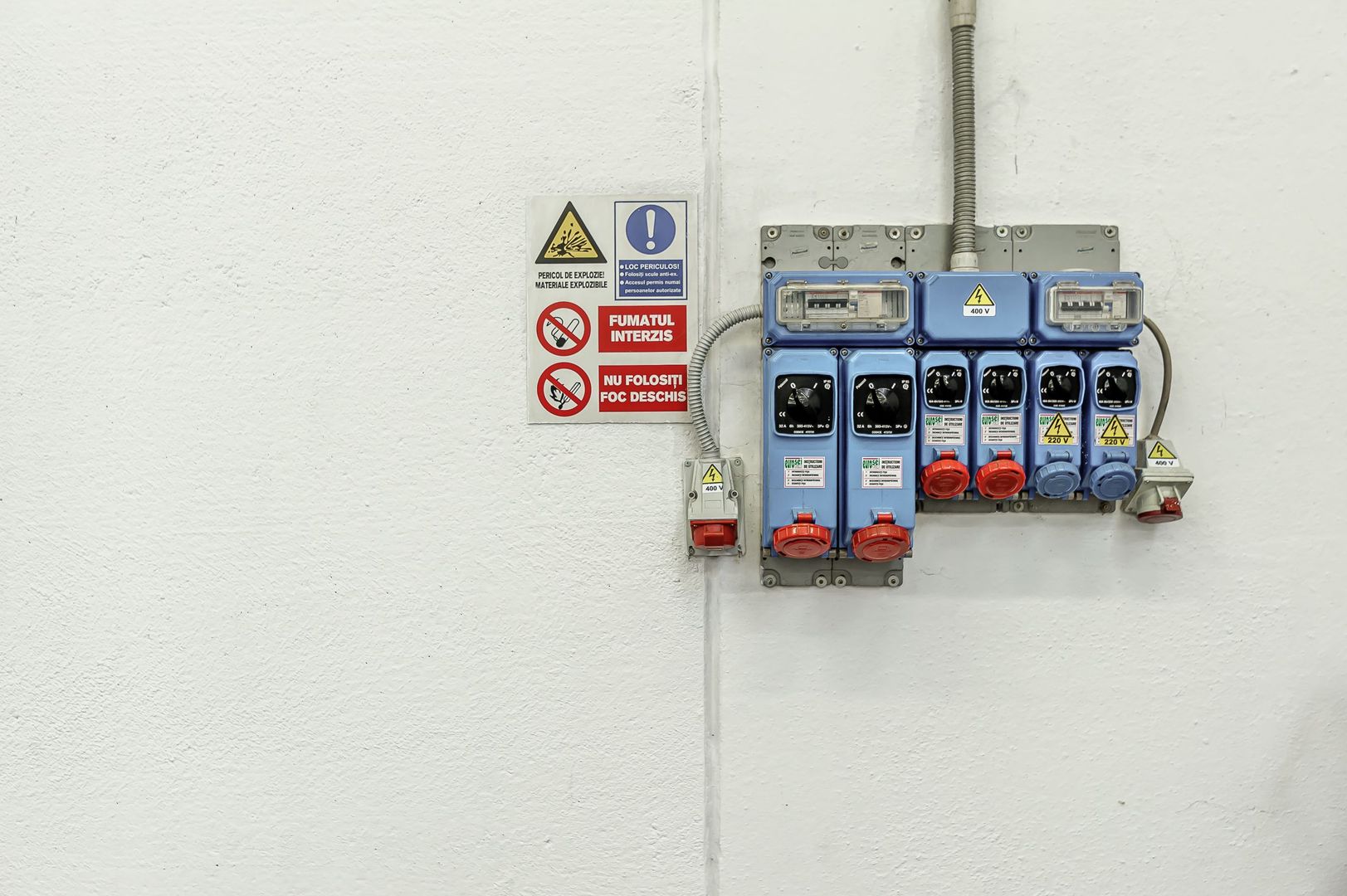 Hala in Arad 1000 mp cu Platformă Auto - Poză 4