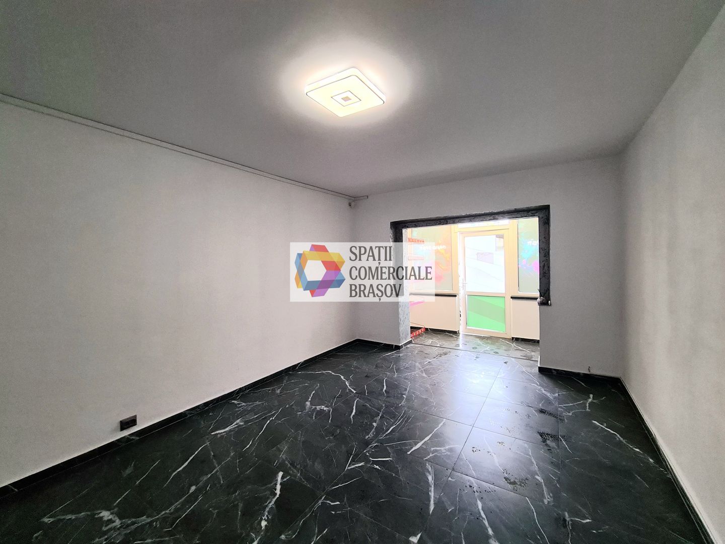 Spatiu comercial de închiriat Brasov - 26 mp  # spatii-comerciale-brasov.ro - Poză 2